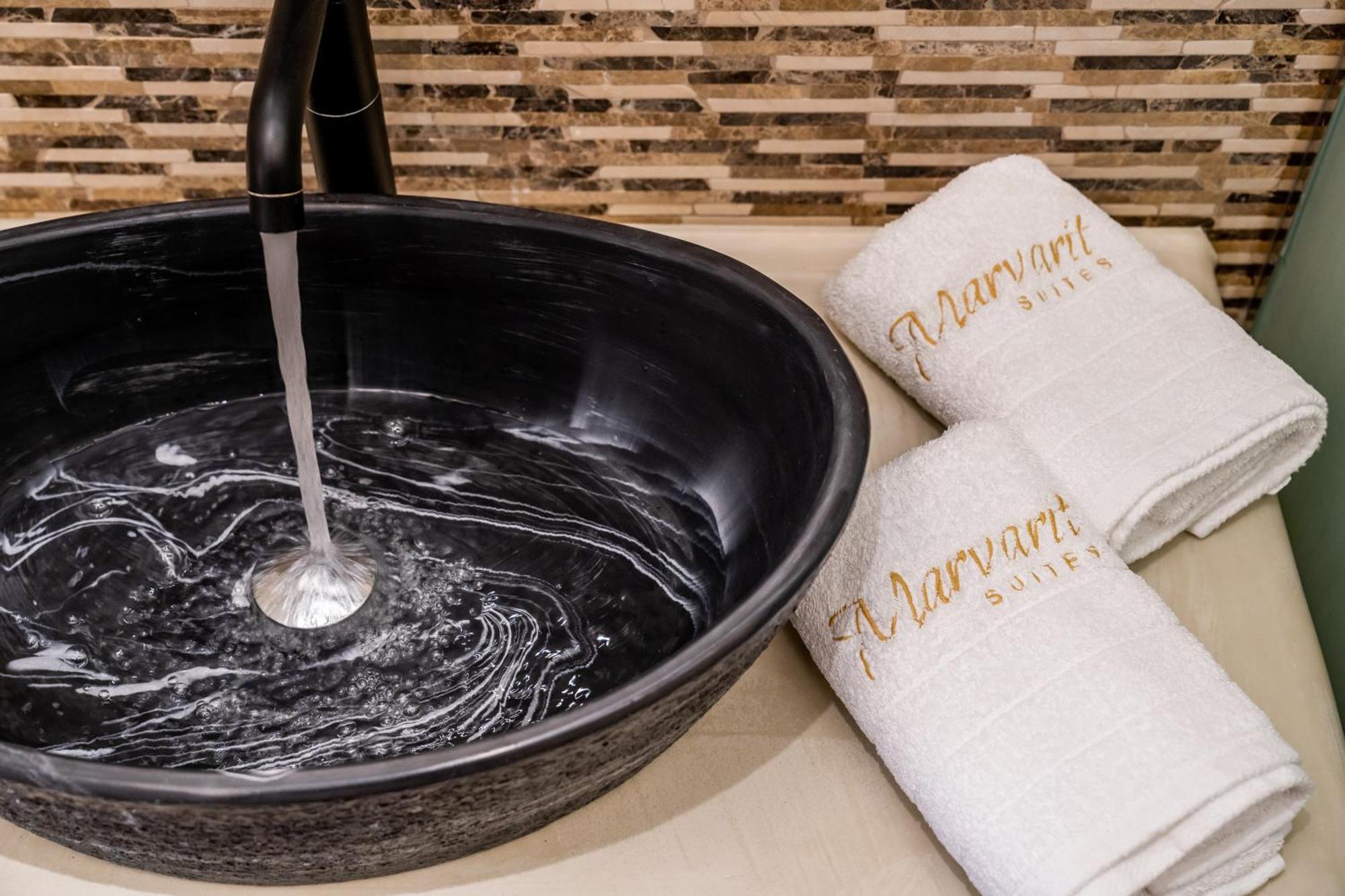 Marvarit Suites Meszariá Szoba fotó